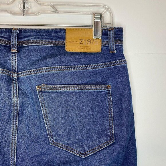 Zara Basic Denim Jeans Sz. 6 (32x26.5) Tapered Raw Hem - Picture 5 of 6